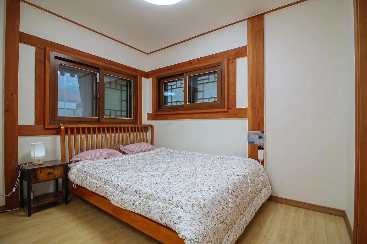 게스트하우스 Eunpyeong Hanok Pyeonganchae 서울특별시